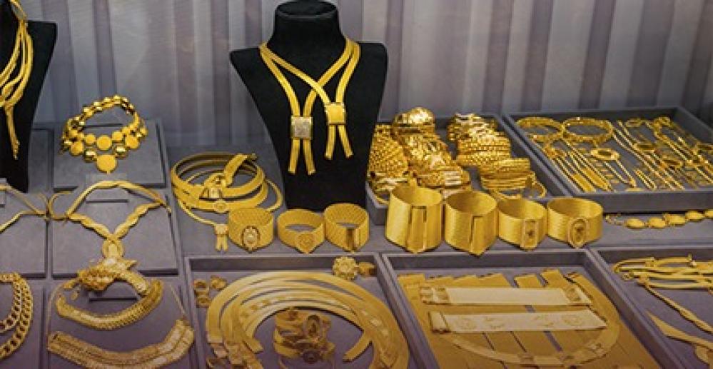 كيفية اختيار عيار الذهب المناسب: 18K مقابل 21K مقابل 24K