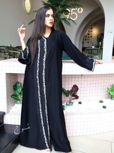 عباية كريب صالونا مع شك يدوي من الأمام وعلى الأكما...
