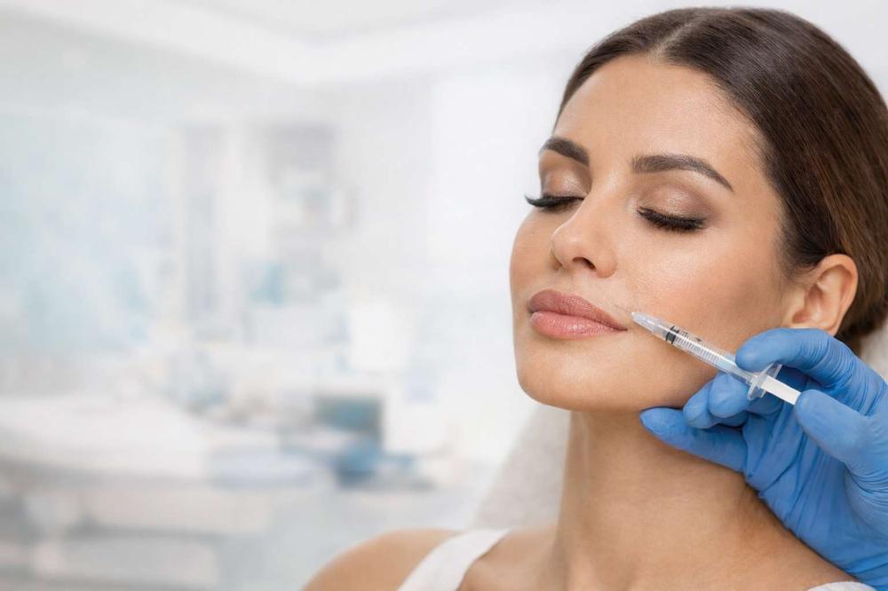 حقن الفيلر في الرياض | دليلك الشامل للنتائج الطبيعية وتحديد الملامح بأ