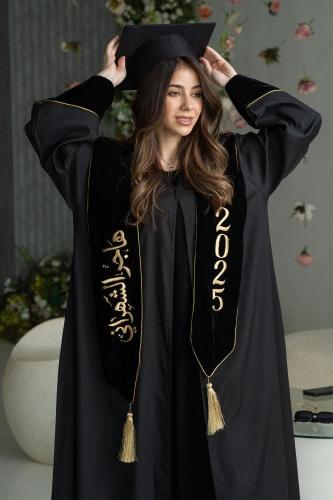 عبايات تخرج لون أسود مع وشاح مخمل-متجر فرح