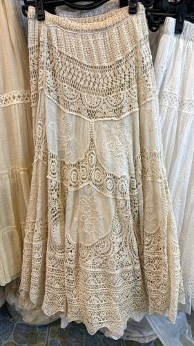 تنورة / Skirt