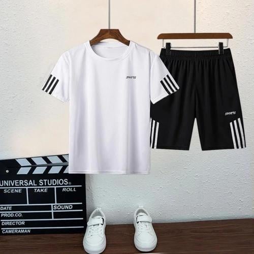 طقم رياضي للأطفال