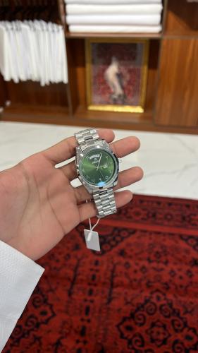ساعه خضراء