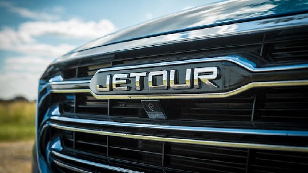 كل ما تحتاج معرفته عن سيارات جيتور في السعودية