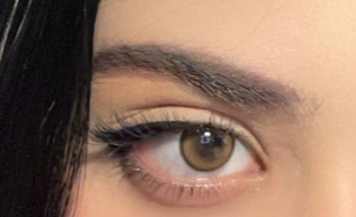 عدسة Caramel Brown