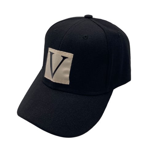 كاب حرف V  أسود مقوس