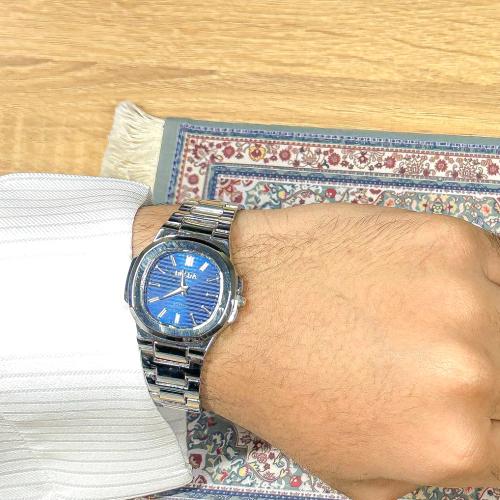 ساعة كوارتز - الأزرق