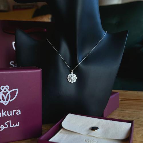 سلسال وردة ساكورا Flower Necklace Sakura