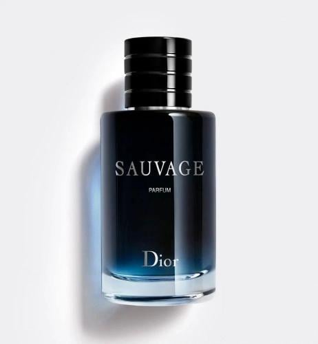 عطر سوفاج ديور مع تنسيق ورد