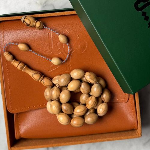 من خشب الزيتون بيضاوي