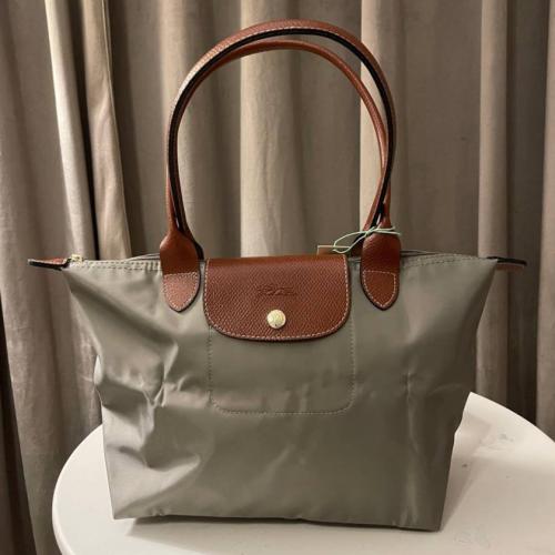 Longchamp M - رمادي