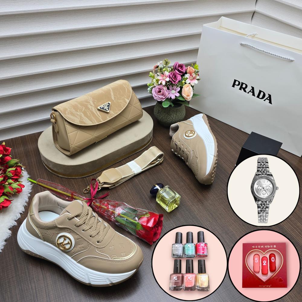 شنط راقيه ماركة برادا خامه جلديه عالية الجوده