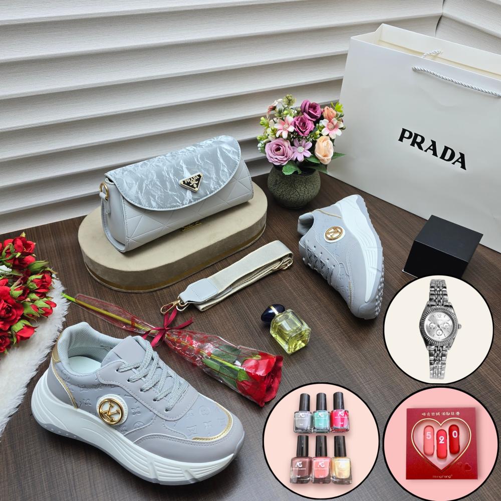 شنط راقيه ماركة برادا خامه جلديه عالية الجوده