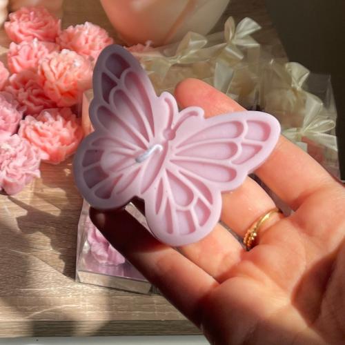 شمعة الفراشة المعطرة