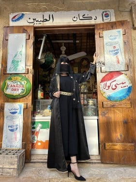 فستان تحت العبايه اسود