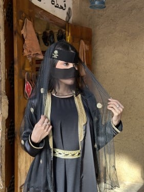 بكج طرحه تل ذهبي مع برقع
