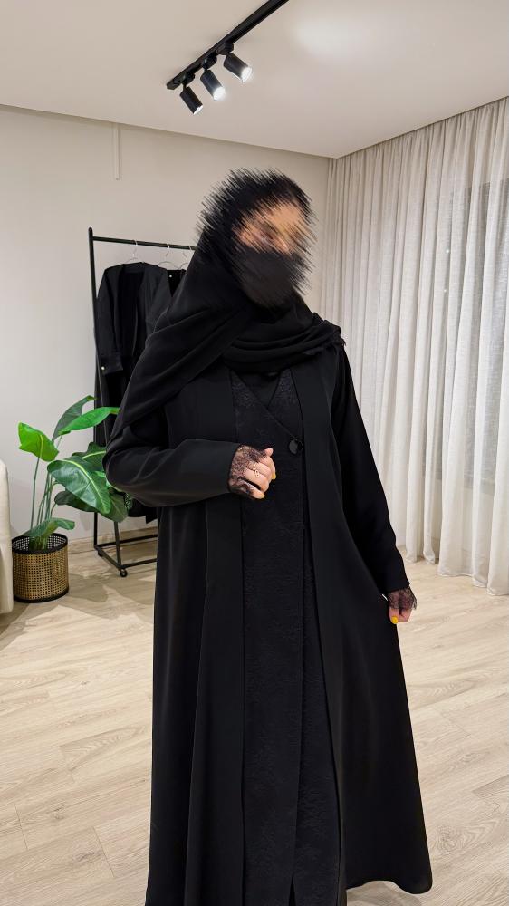 عباية بأكمام دانتيل