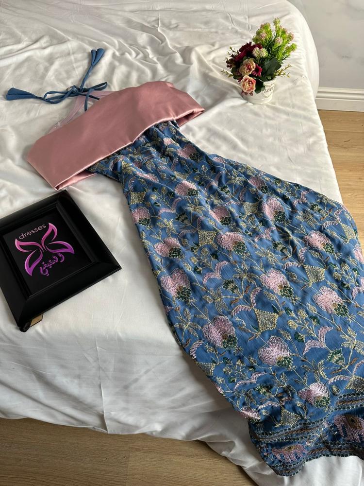 فستان ميد مشجر قص مطرز راقي