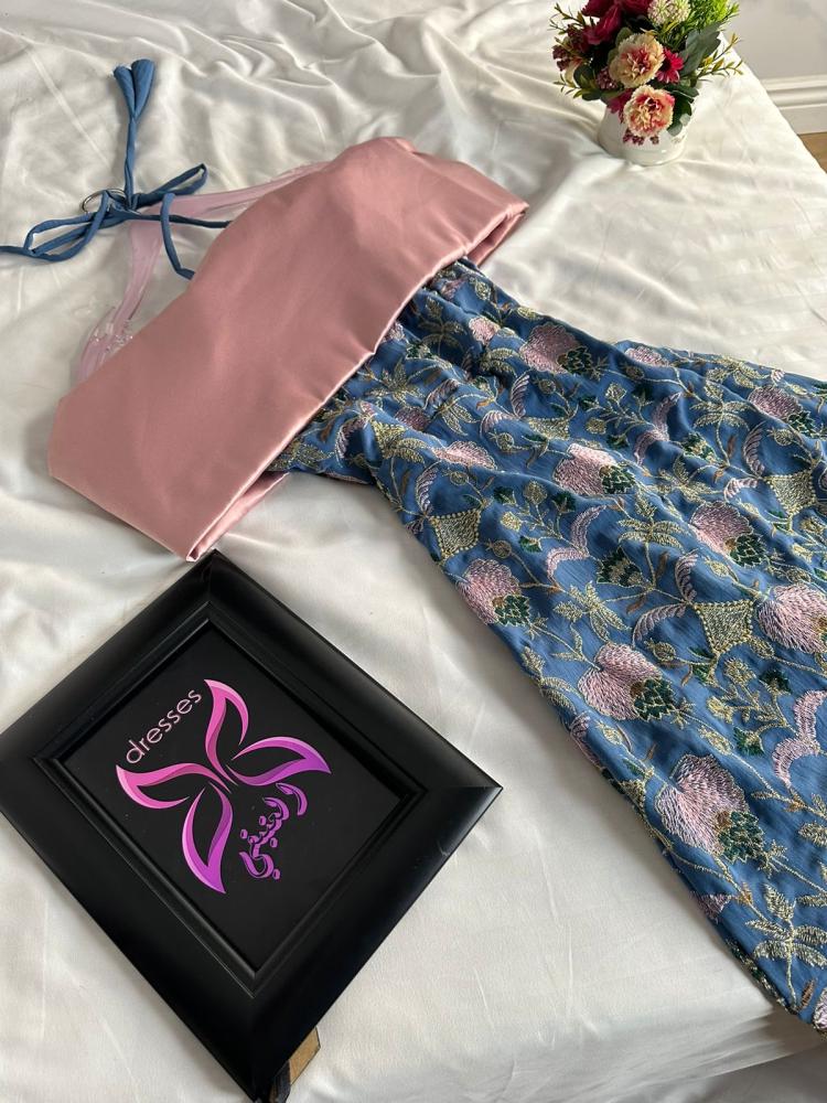 فستان ميد مشجر قص مطرز راقي