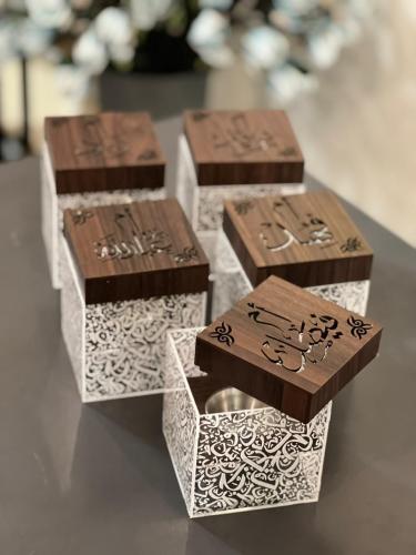 تصميم مبخرة خشبية بالإسم حسب طلب العميل