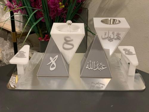 تصميم طقم مباخر اهرامات اكريليك حسب طلب العميل