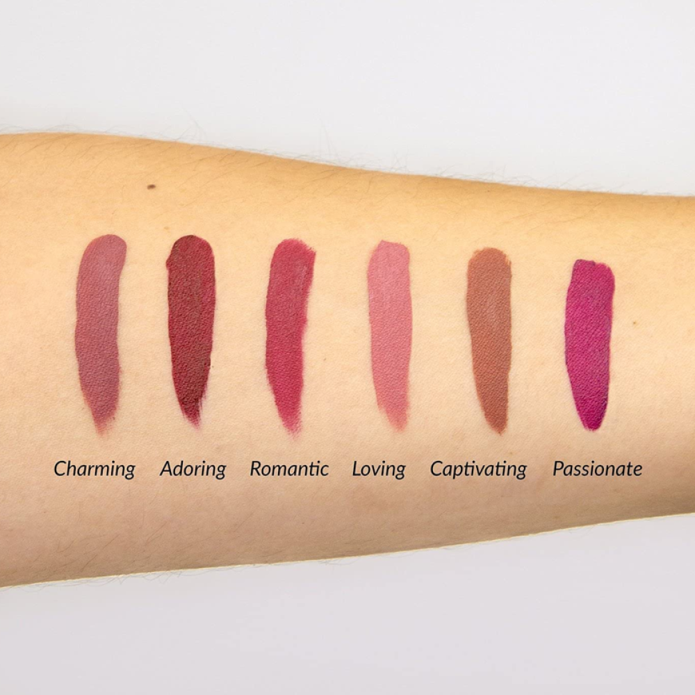 thebalm cosmetics meet matt e hughes long lasting liquid lipstick E-liquide fruité avec ou sans nicotine main image 1