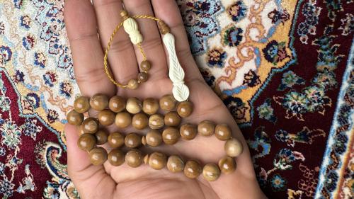 سبحة كوك مطعمه بعظم جمل يزيدها تميز ناعمة جداً عدد...
