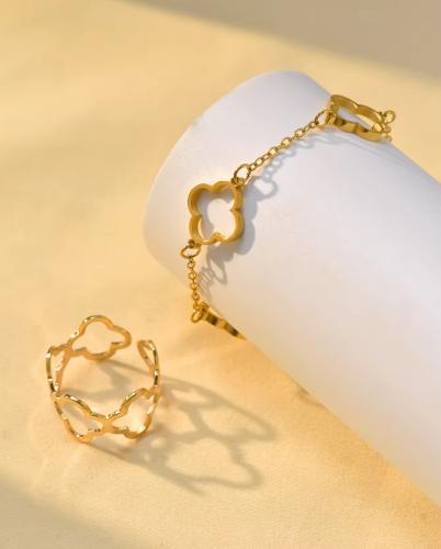 طقم Flora Charm Set
