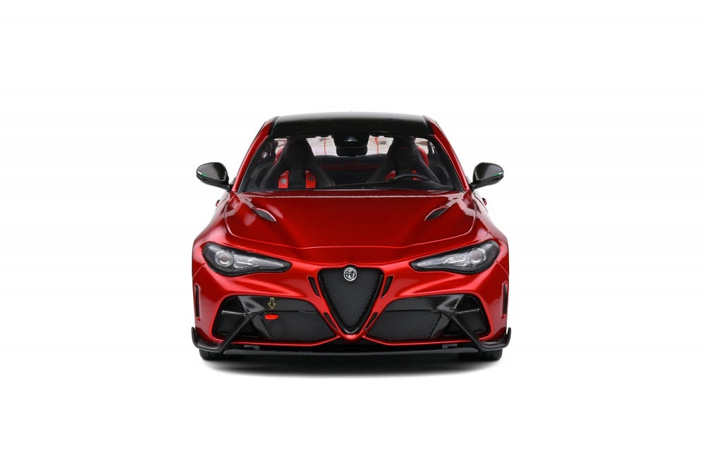 Alfa Romeo Giulia GTAM year 2021 red 1:18 Solido