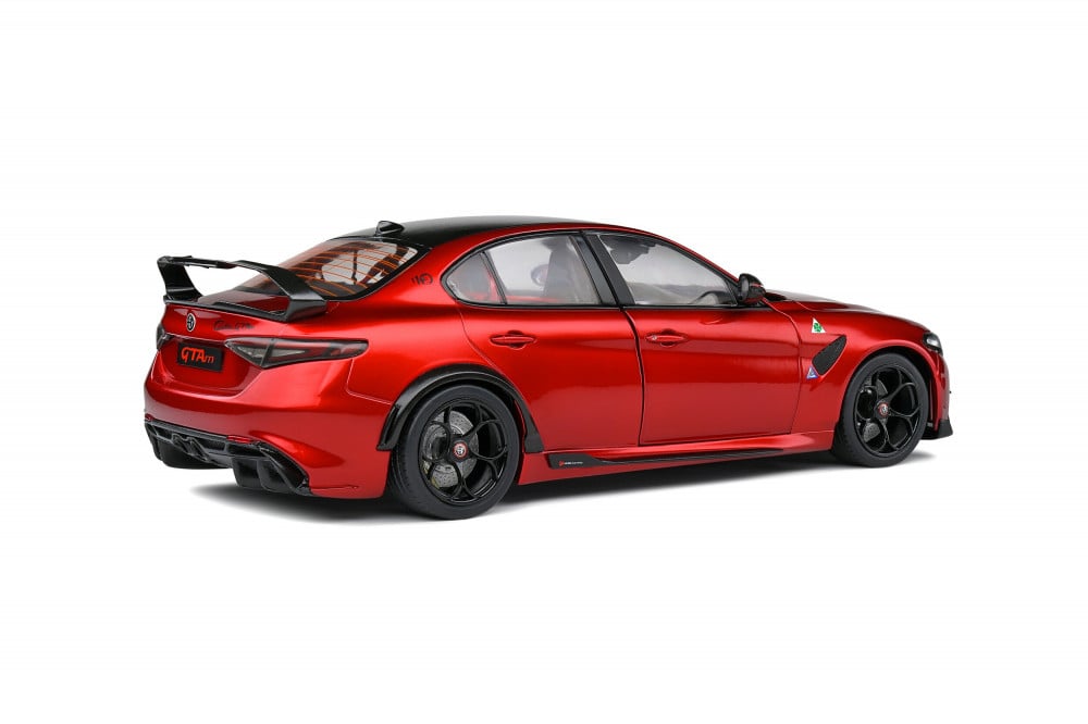 Alfa Romeo Giulia GTAM year 2021 red 1:18 Solido