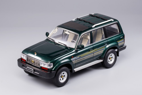 TOYOTA LAND CRUISER LC80 Brand: KengFai Scale: 1/1...
