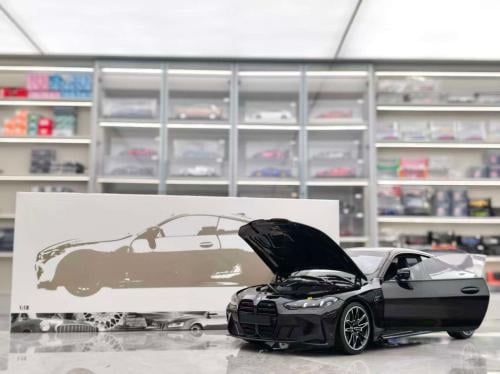 MINICHAMPS 1/18 BMW M4 Black 110020141