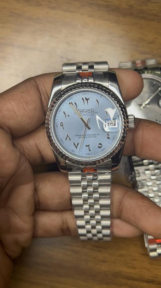 ساعة سيكو مود ديت جست باللون الازرق الثلجي(ice blue)