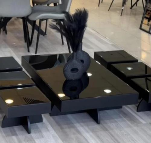 طاولة أرضي أسود زجاج عسلي 9076