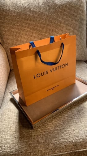 كيس Lv