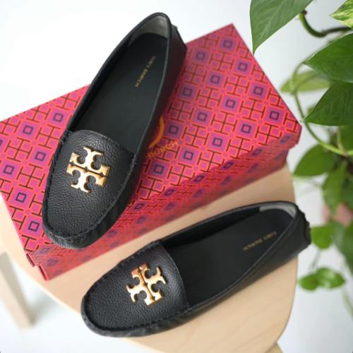 حذاء tory burch