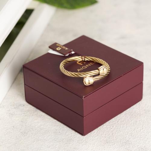 اسوارة aigner