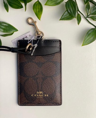 Id holder coach
