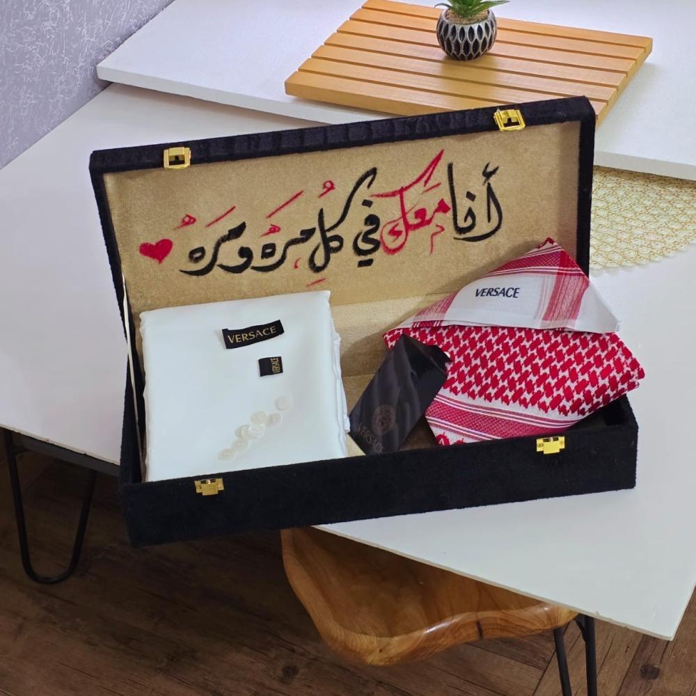 بكج فرزاتشي - شماغ أحمر