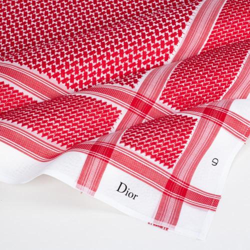 شماغ ديور احمر شبابي سجنتشر 2025