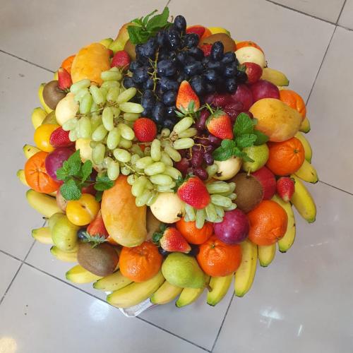 صحن فواكه وسط