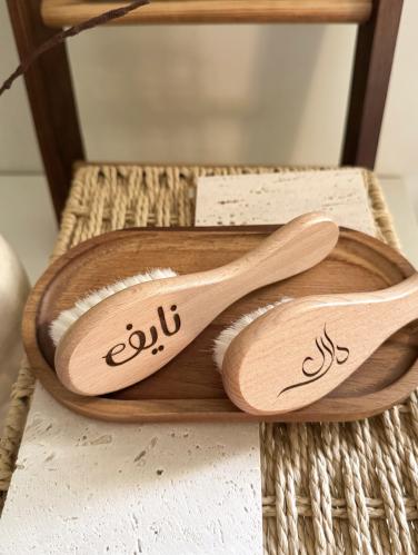 مشط خشبي ناعم للأطفال