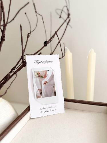 ورقة مع صورة فورية