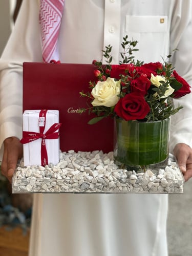 هديه عطر مع تنسيق