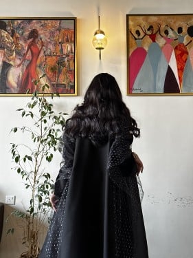 عبايه كتان بطرفين شيلون فضي لامع