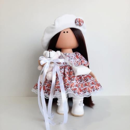 الدمية عواطف