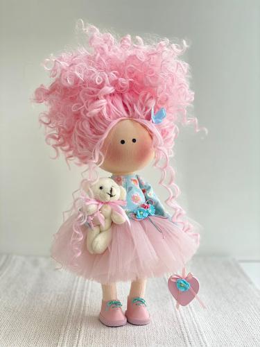 الدمية لانا