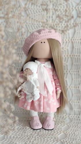 الدمية شادن كبير