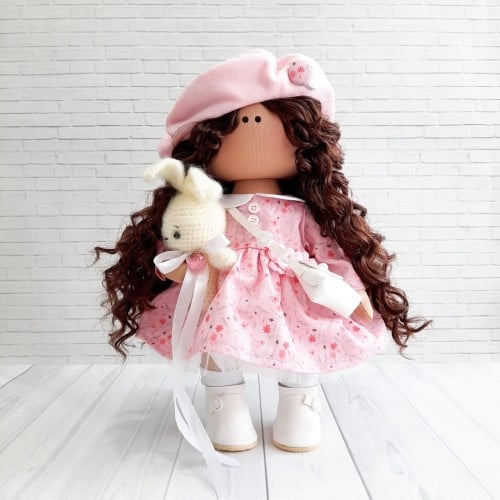 الدمية  لانا