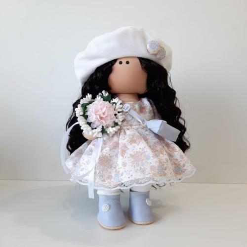 الدمية كيان بشعر كيرلي